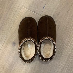 UGG Tazman slippers- Cocoa Brown